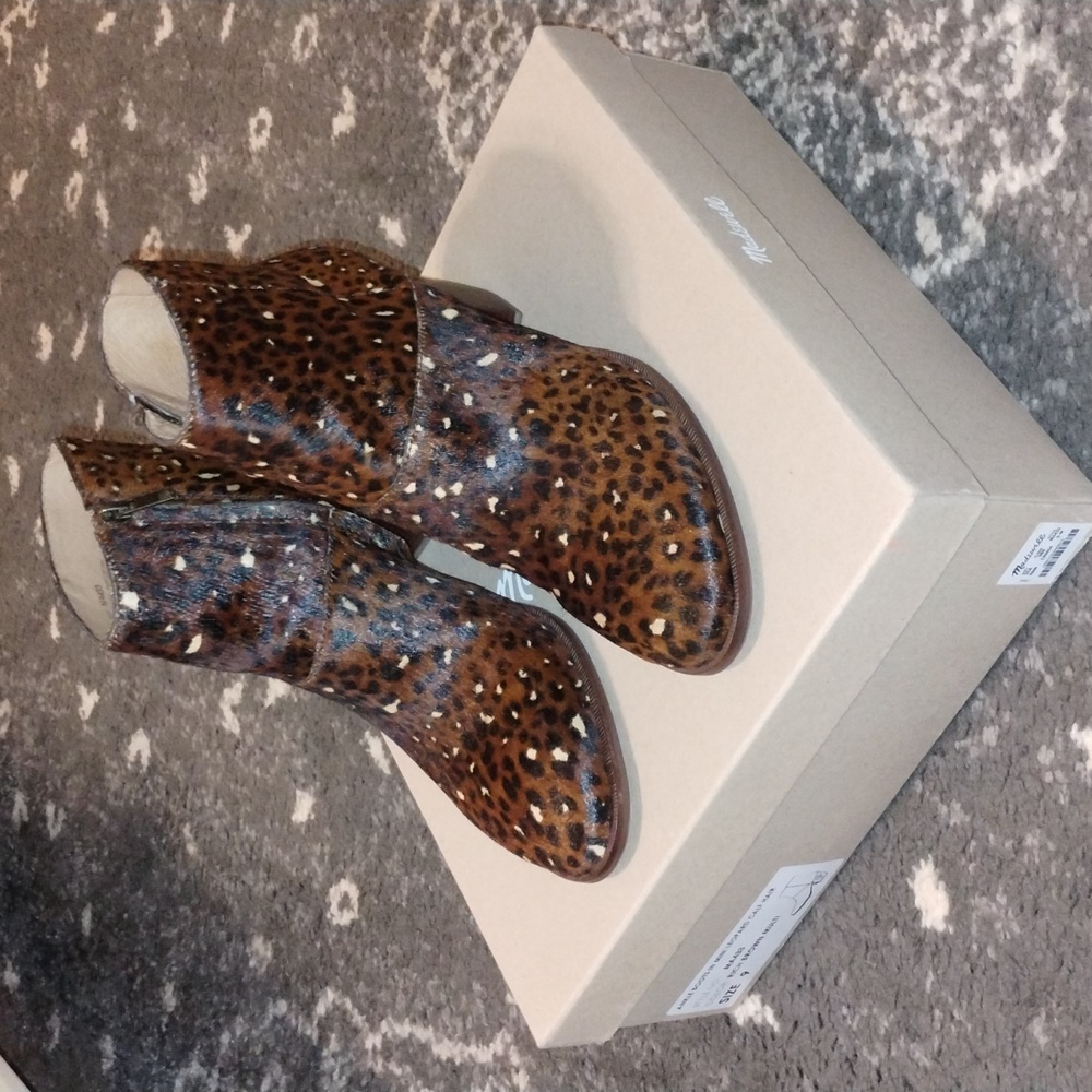 Madewell ankle boots in calf hair leopard